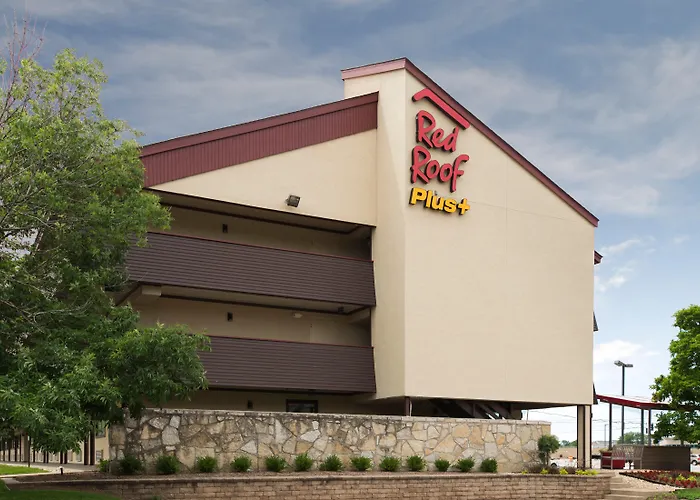 Red Roof Inn Plus+ Chicago - Naperville