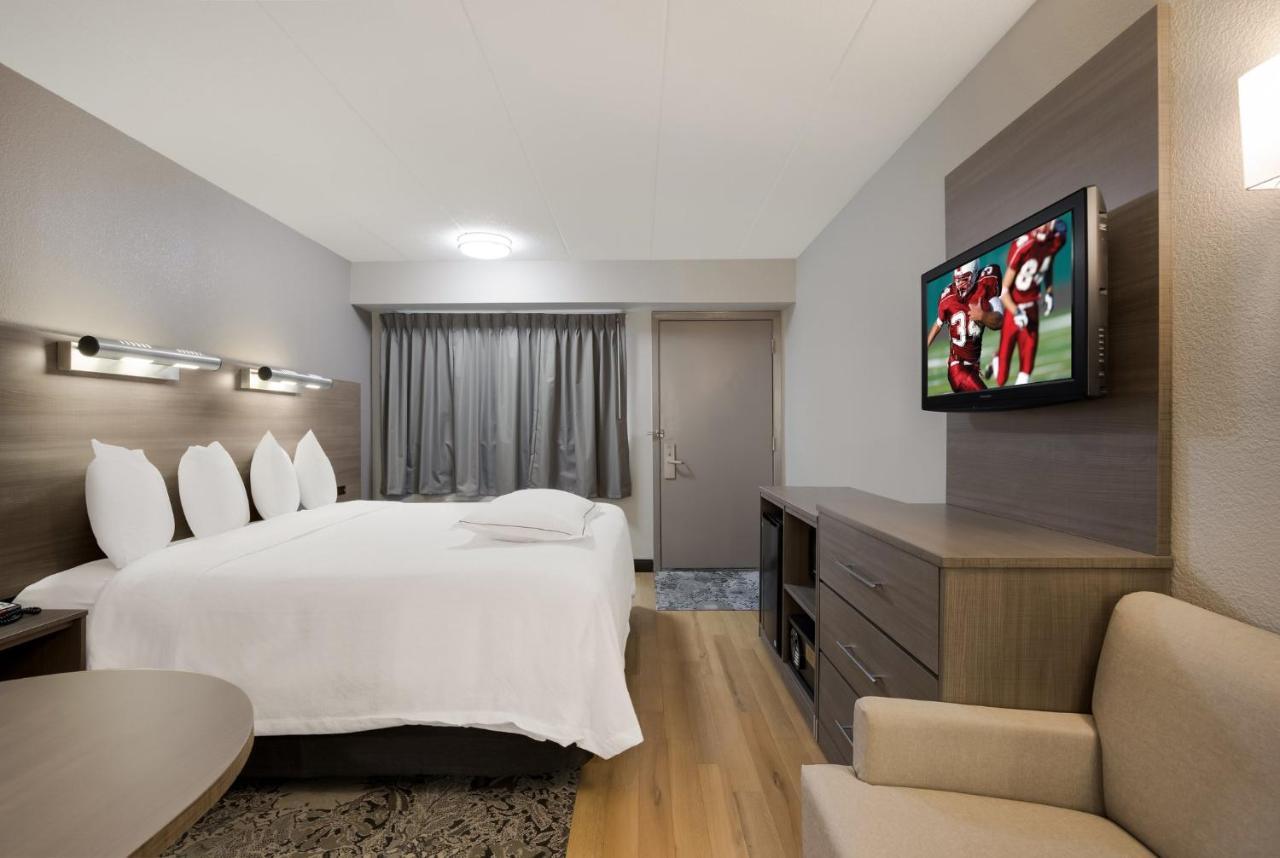 Hotel Red Roof Plus+ Chicago -