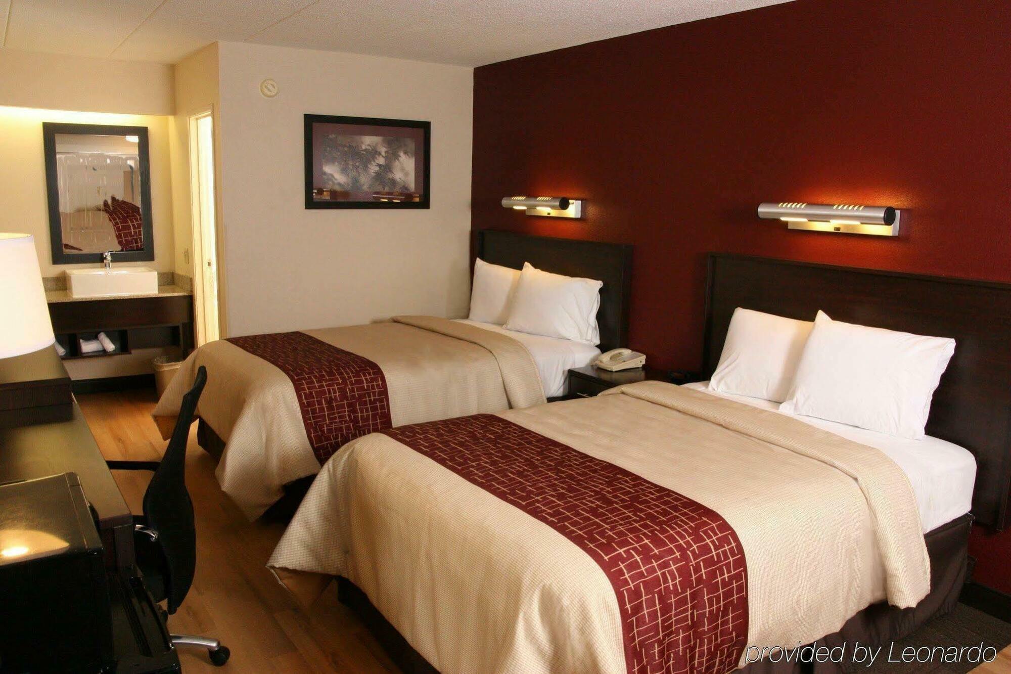 Hotel Red Roof Plus+ Chicago - Naperville